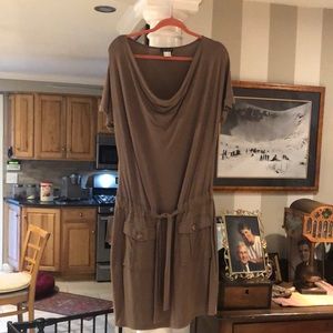 Cute stretchy above the knee dress